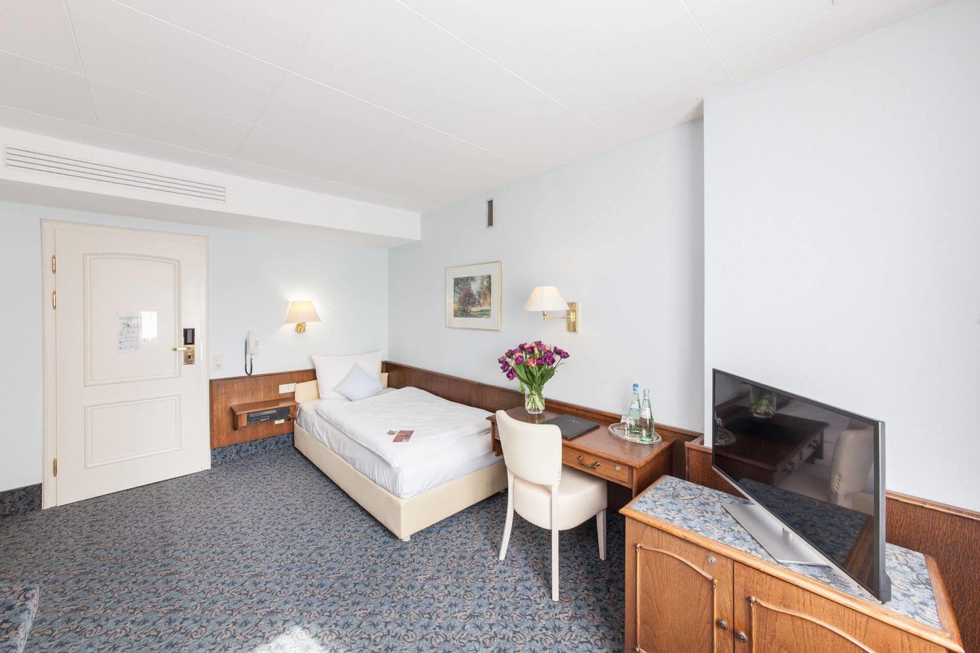 Hotel Post Aschaffenburg Exteriör bild